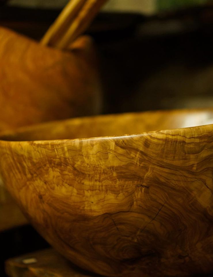Details d'un saladier en bois d'olivier - Dubosq et Fils