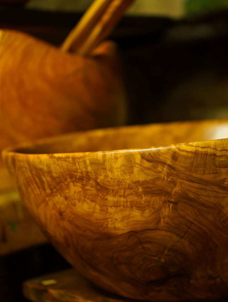 Details d'un saladier en bois d'olivier - Dubosq et Fils